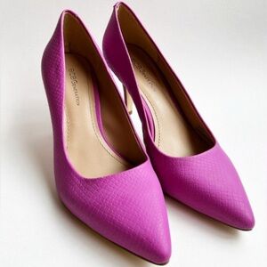 BCBG Pink Textured Heels